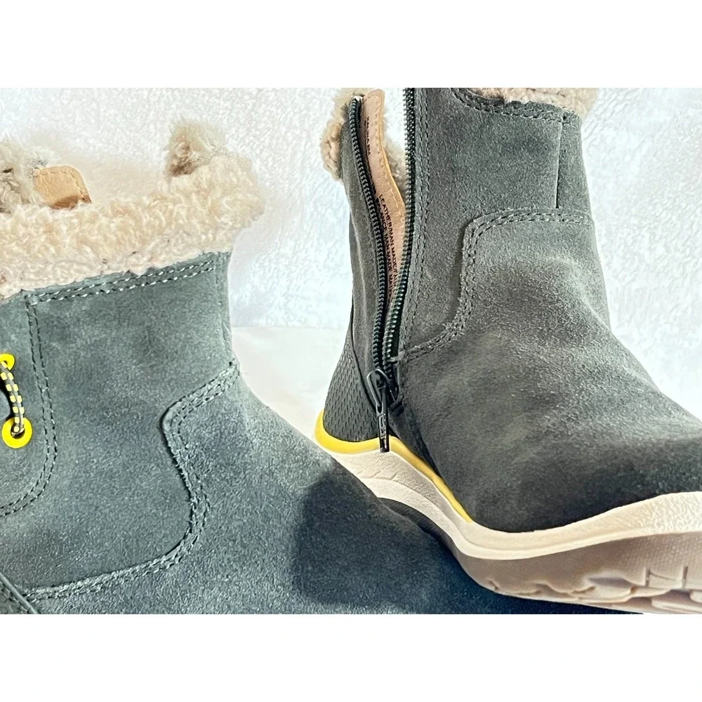 NWNT Baretraps Women's Kalina Cold Weather Booties Pine Color Size 8 & 8.5W
